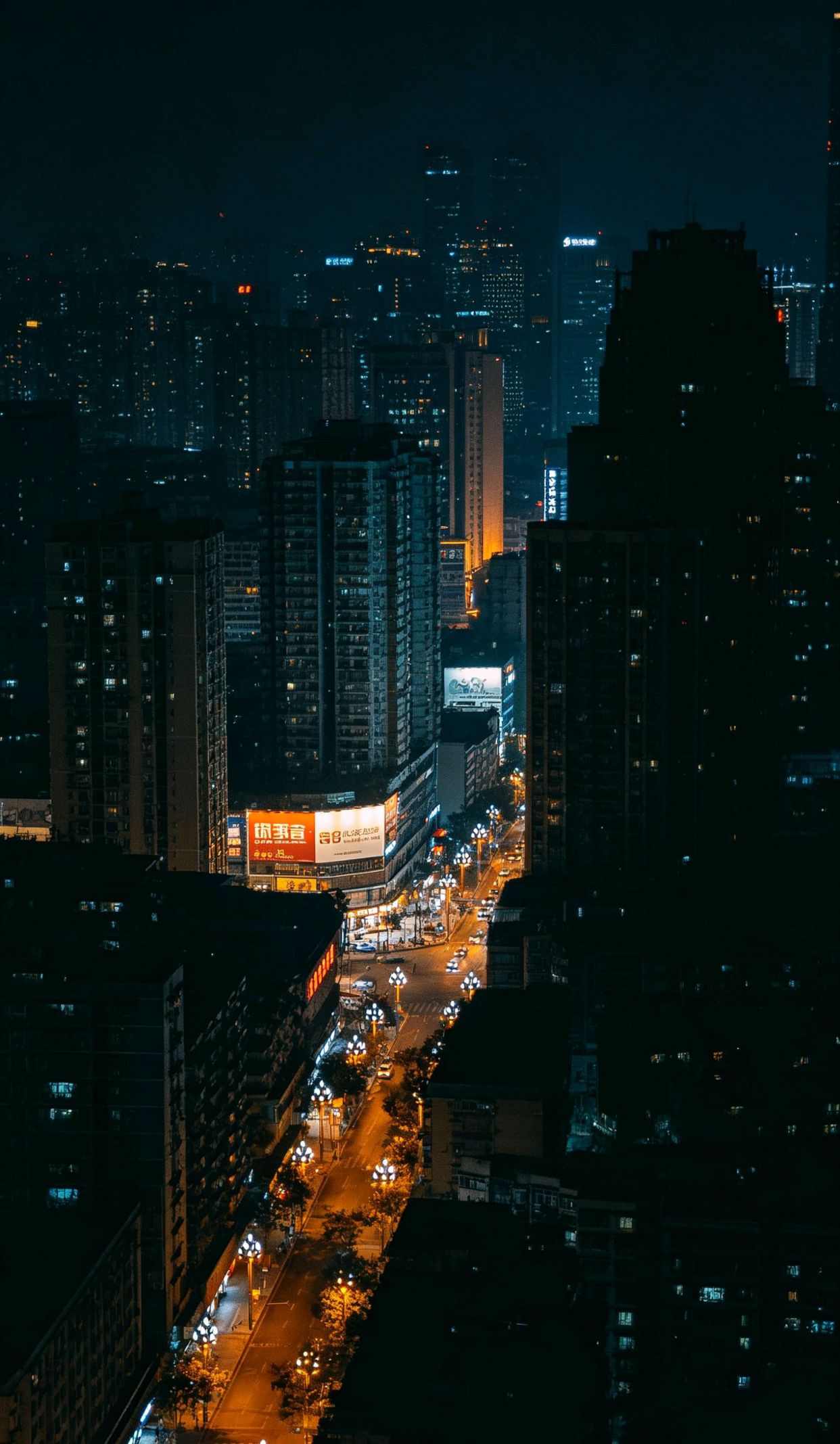 “悦己者自成山海,自爱者生而自由”，拽姐的霸气文案